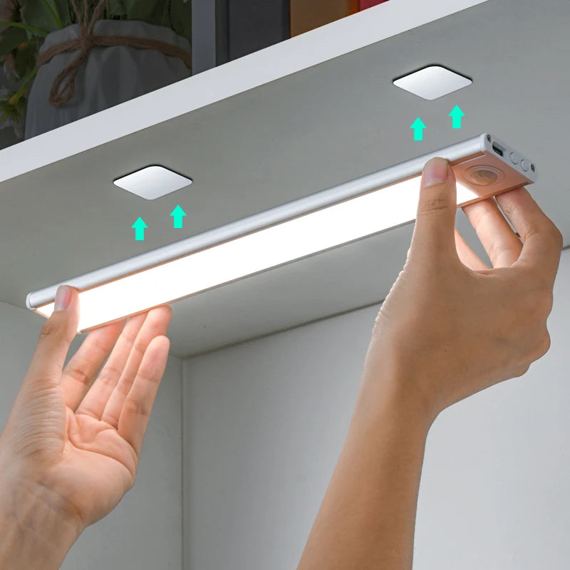 Led night light sensor de movimento sem fio usb armário luz noturna lâmpada para armário de cozinha quarto guarda-roupa 20/30/40/60cm