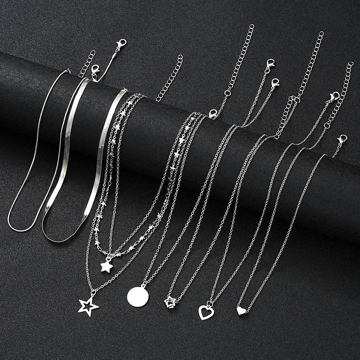 9 Pcs Simple Choker Necklaces for Women Fashion Love Heart Star Pendant Layered Necklace Jewelry Gift European and American 2024